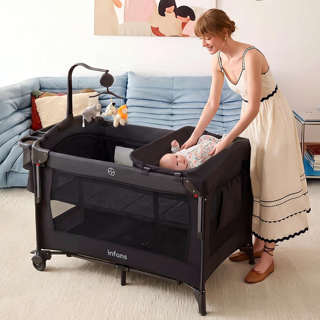 4 in 1 Baby Bassinet Bedside Crib D64090
