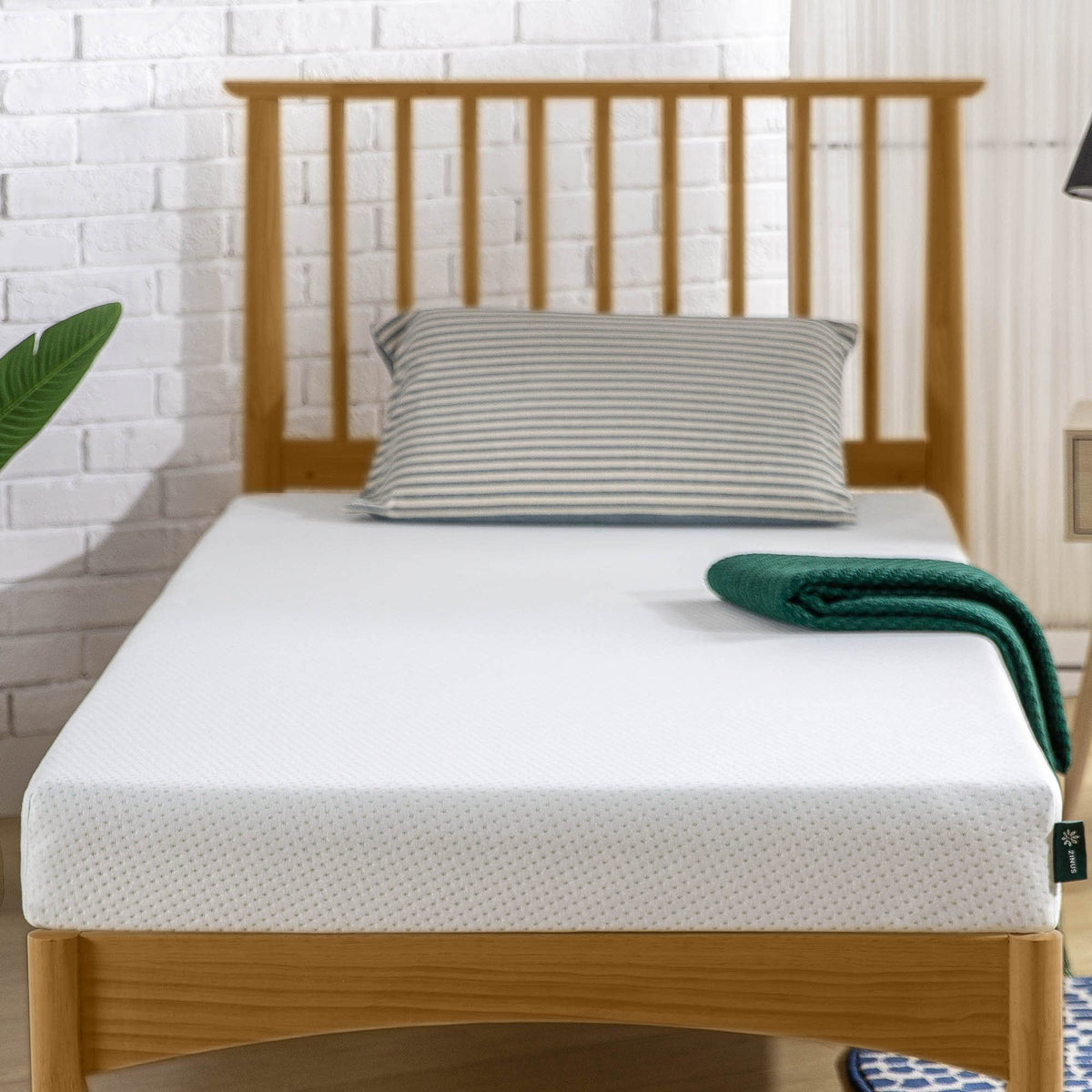 5 Inch Memory Foam Mattress, Twin, Medium Firmness, White K9982