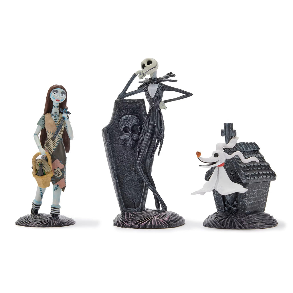 8 Fully Sculpted Figures in Double-Tiered Box with Scenic Backgrounds K770