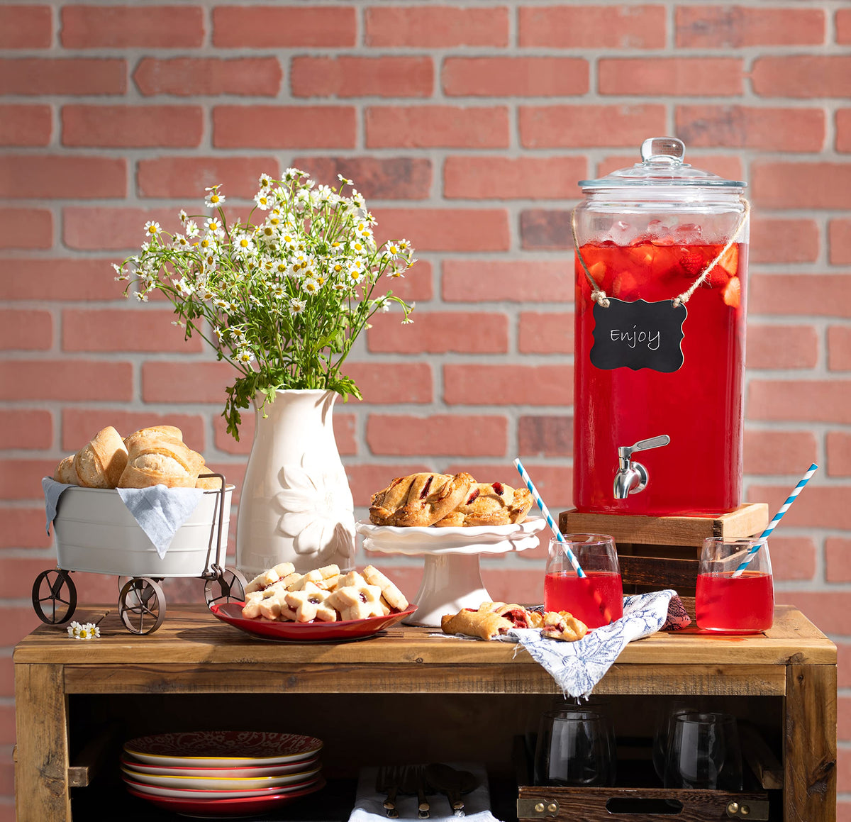 2 Gallon Glass Beverage Dispenser with Stainless Steel Spigot N318